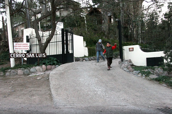 Tomas y Rosendo en el Cerro San Luis - Foto Marcos Doña