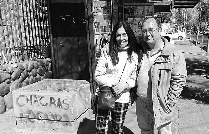 Nuestra querida Perla junto a su novio Javier antes de partir a España, donde se instalaron. Por estos días ella pasea por las callecitas chacrenses.