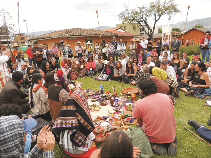 1.Durante el encuentro de curanderos en Cajamarca, Perú
