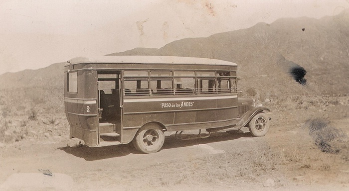 Los ómnibus eran marca Internacional, del año 1940. Y la terminal de Chacras estaba sobre la calle Pueyrredón al 1700.