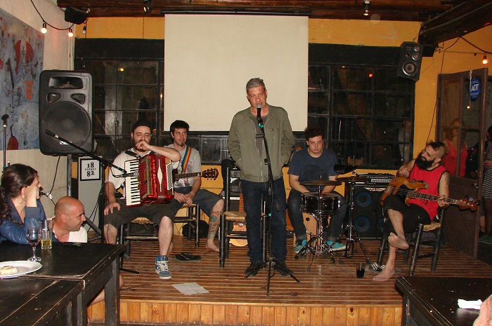 Marcelo Padilla y los Karamelo Santo.