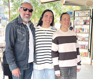 La familia Duo, Alejandro, Macarena, ex Reina de Chacras y Julia.